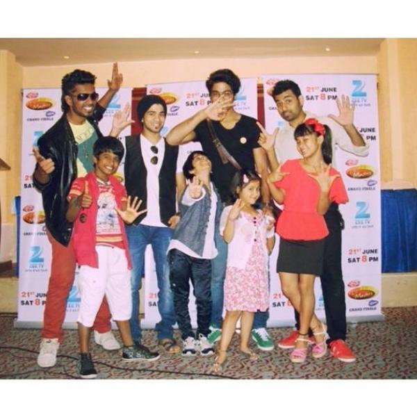 CardozPaul's tweet photo. #BlastFromThePast

Rahul n Paul ke Rapchik Punters with @SanamJohar ke Superheroes
#DIDLittleMaster #PressConference http://t.co/RghoHHhNMw