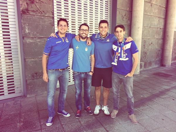 No hay nada más bonito que el #Oviedismo. En León con los camaradas <a href="/iviPAGE/">Ivi Rey</a>, <a href="/gyfhs/">mau</a> y <a href="/Leroysiete/">Leroy Tresguerres</a>. #Volveremos