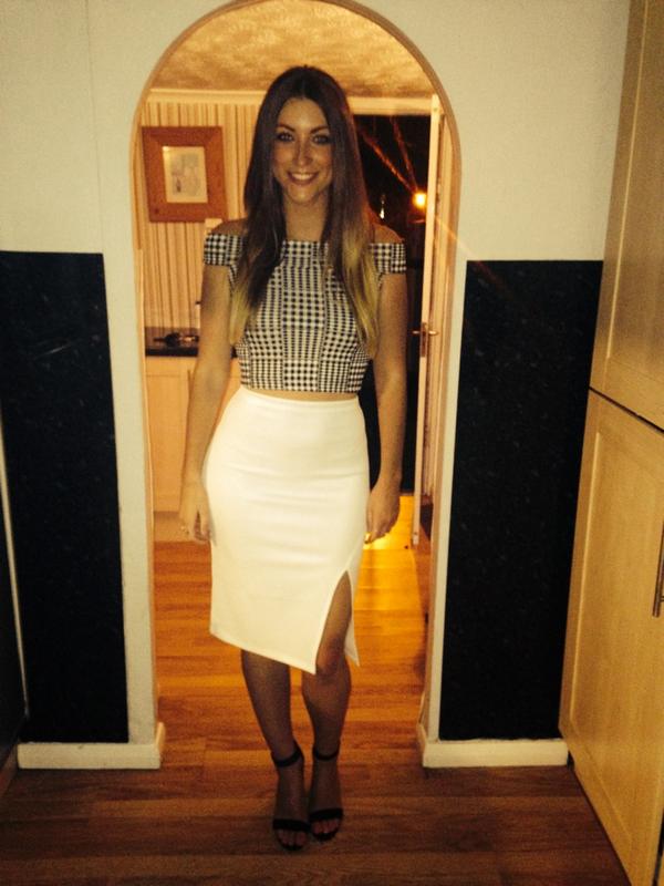jade_london2's tweet photo. I LOVE our #jadelondon sunshine skirt @Jadebundy26 http://t.co/d7PcDXk94g