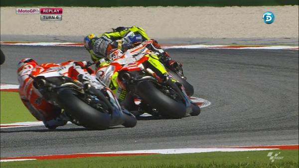 MediasetMotor's tweet photo. ¡¡ Valentino Rossi vence en Misano !! http://t.co/fbEPPXH9hT #megustanlasmotos #MotoGPMisano Grande @ValeYellow46 http://t.co/CjUMu6bq1B