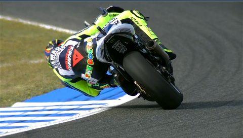 Chaz_DG's tweet photo. Al parecer la vieja gallina sigue haciendo buen caldo ♡46♥46♡ il doctore 1º #Quemegustanlasmotos http://t.co/91YaCCtj5R