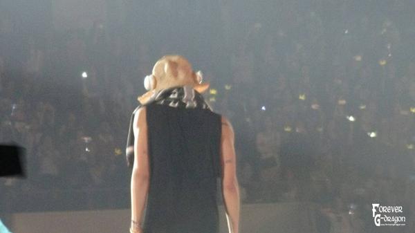 Forever_GDragon's tweet image. Encore Day 2 - GD #BIGBANG #YGFAMCONSG #YGFAMILYINSG