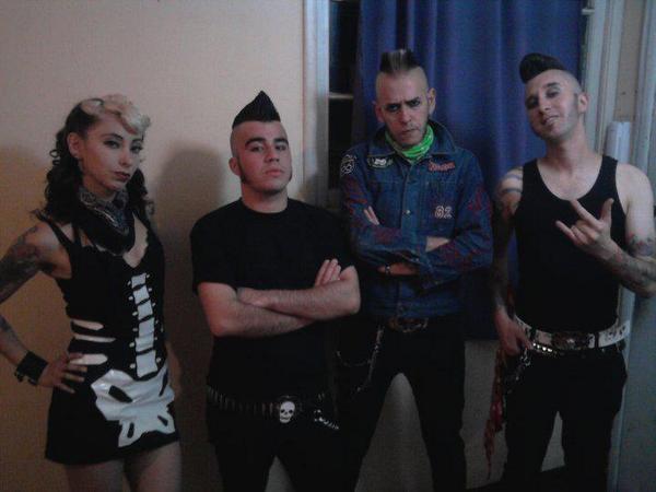 Put the kettle on and wake up grandma, it's DreadSwing time! 

dreadswingforte.weebly.com/voodoo-zombie.…