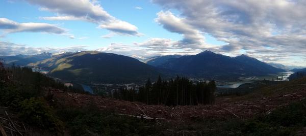 justin_bike's tweet image. Well isn't this place just amazing. @RevelstokeBC @_N_S_B_S_  #beatifulbc #bestplaceonearth