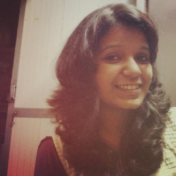 vidhichoksi2's tweet photo. #happiness #after_longtime #haircut http://t.co/6wrIfEtMWn