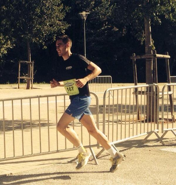 cyrpeo's tweet photo. Jerem aurai bien eu besoin du ravito Powerbar @ThibautBoutin
#15km #34eme/800
#1h03min
@cyrpeo sur tous les fronts http://t.co/Wh1a7QthHM