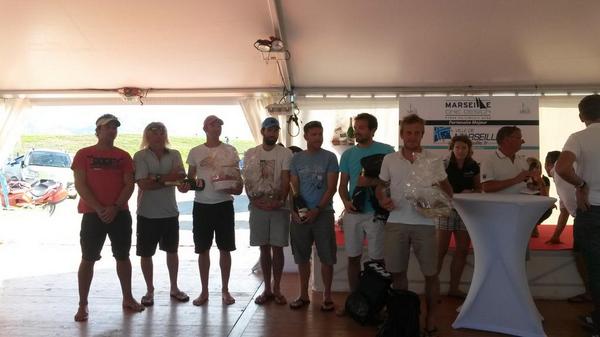 MarOneDesign's tweet image. Classement @Diam24OD : 1. Arthur Herreman 2. Christophe Alzieu 3.Simon Moriceau @SAILINGFRA29
