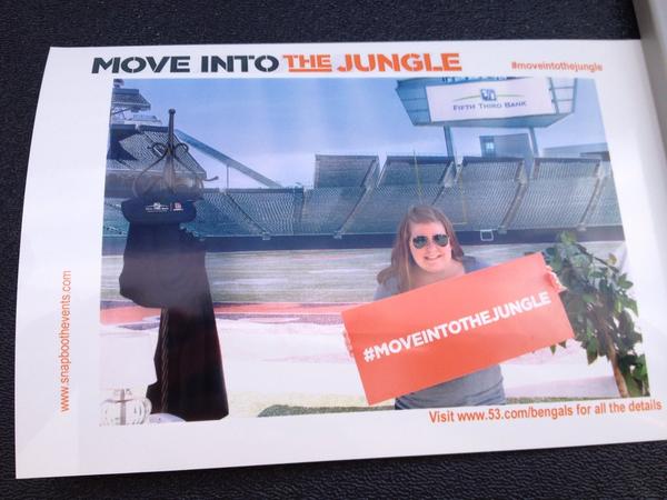 SnapBoothEvents's tweet image. Ready for a win today @Bengals! #moveintothejungle with @FifthThird. Snap a pic w us in the #junglezone today!