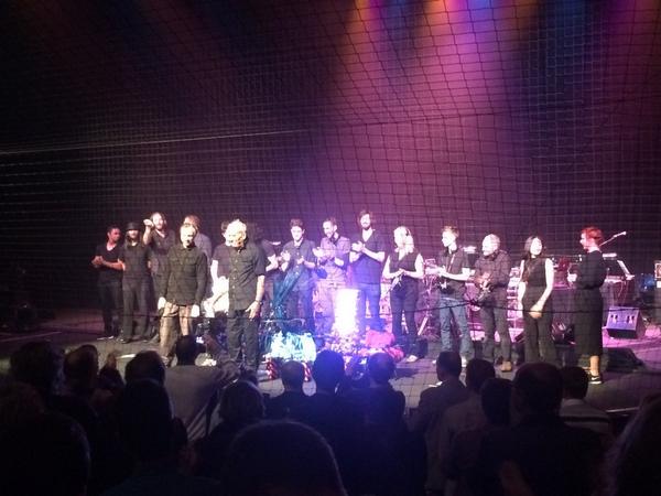 nanikawa's tweet photo. From last night, go team! #loop60hz http://t.co/Lri6R8UFhw
