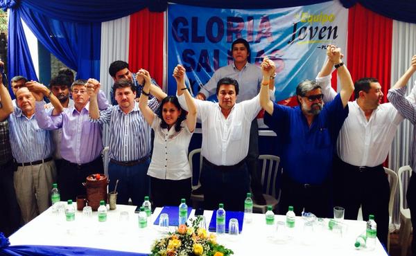 Presentación en el comité local de la candidatura a intendenta de la ciudad de Itaugua de Gloria Salinas.