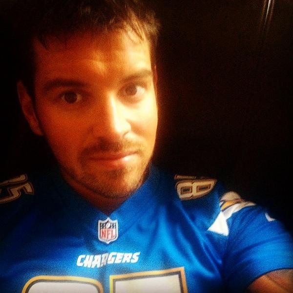 Ready for white hot sunday here in the UK, hoping the bolts take down the Seahawks #boltup #NFL #chargers #number85