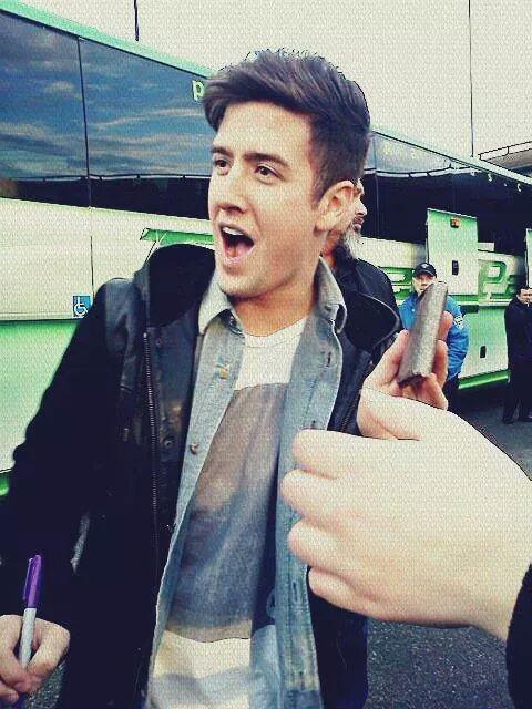 Happy Birthday to My Love Logan Henderson,i Love you My Henderwhore   