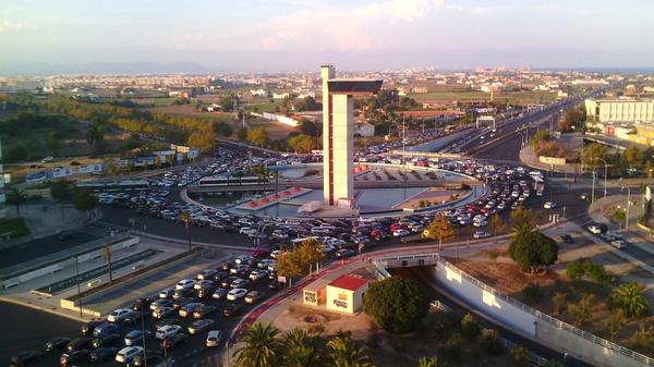 Increíble! #valencia #coche #atasco