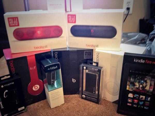 WKU_MAPWorks's tweet photo. Take your MapWorks survey in the first 48hrs and be entered to win one of these sweet prizes! Plus we have 2 Keurigs! http://t.co/KZkwdDr5YD