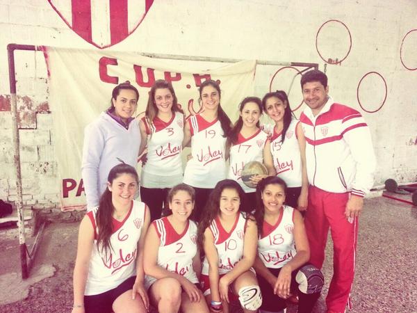 NadinaOlivera's tweet photo. Lindo sábado el de ayer. Completito #Triunfo #Sub18 #INVICTASGANADORAS, #Malekat #Farhanah #Danza y #Awas #Amigas ♡ http://t.co/MAjwNc9UAZ