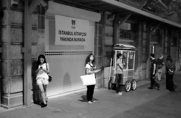 Siyah beyazı
By Murat in #Istanbul city
#photography #streetphotography #blackandwhite #streetshoot #fujiflm #xseries