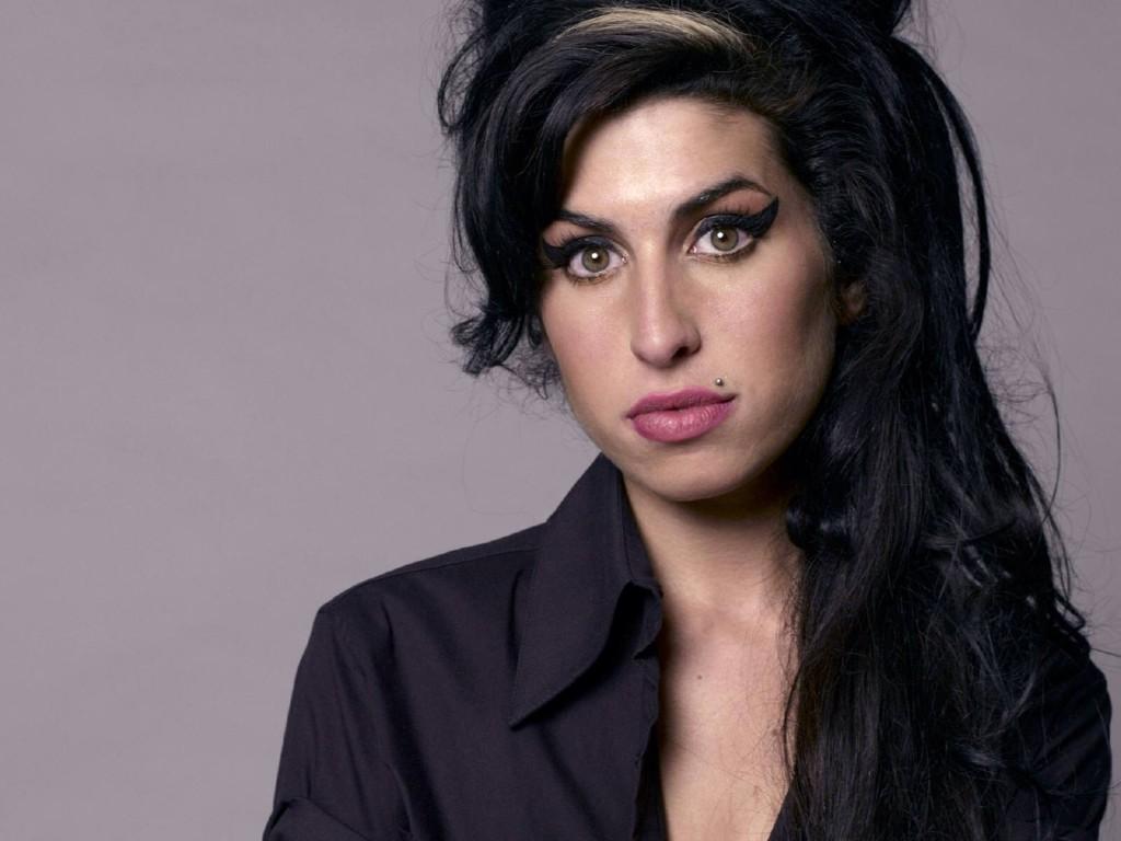 Happy birthday amy winehouse you are missed 