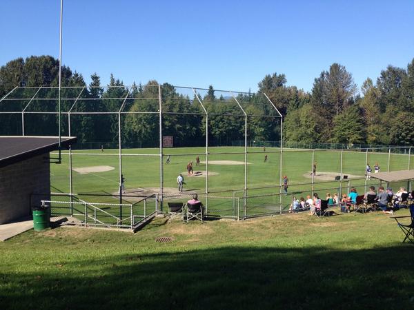 WesSytko18's tweet photo. A beautiful afternoon in Burnaby to bring a championship back to Surrey. @NewtonBeavers #lmbaFinal http://t.co/VnJYVXq8HA