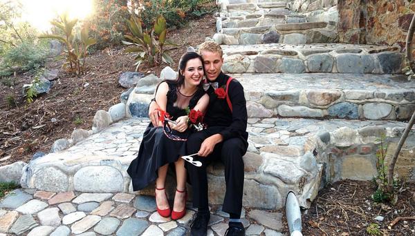 masonfano's tweet photo. I had a fantastic time at homecoming with this beautiful girl :) http://t.co/72cjIgLBxA
