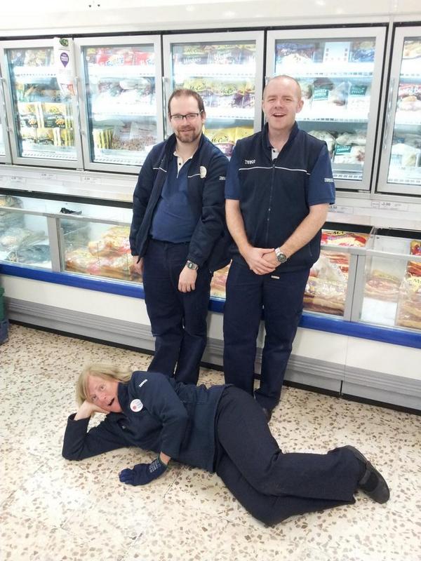 TRelfe's tweet photo. Team of the week! Thank you for all your hard work! #resilience @Karens1313 @amandabell2606 @TescoPrincesRd http://t.co/qYHszycq2K