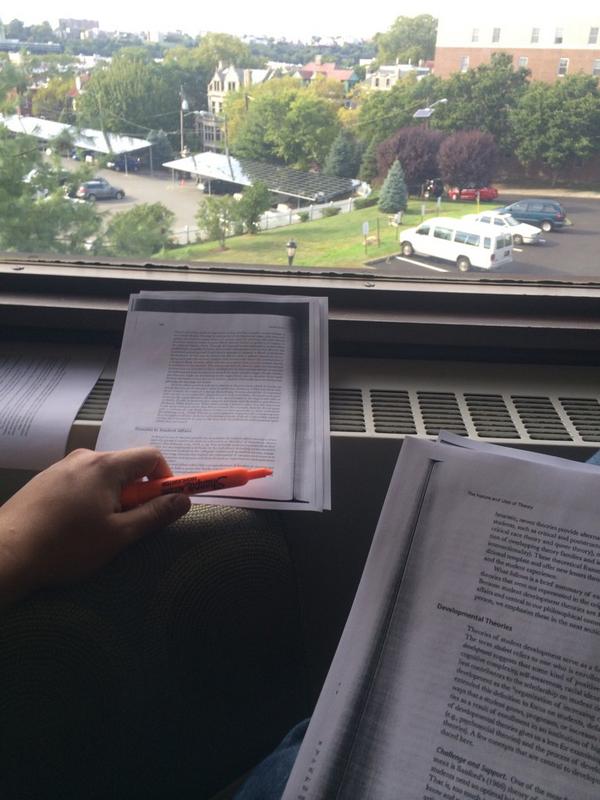 dmoneyNYC2016's tweet image. Only in graduate school can I love reading the material and hate reading it at the same time @_@! #isignedupforthis