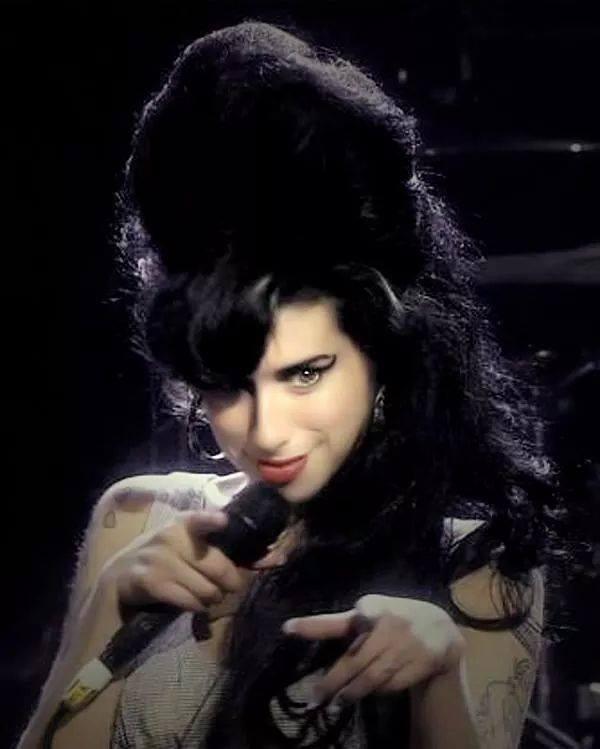 Happy Birthday Amy Winehouse queen the soul 
