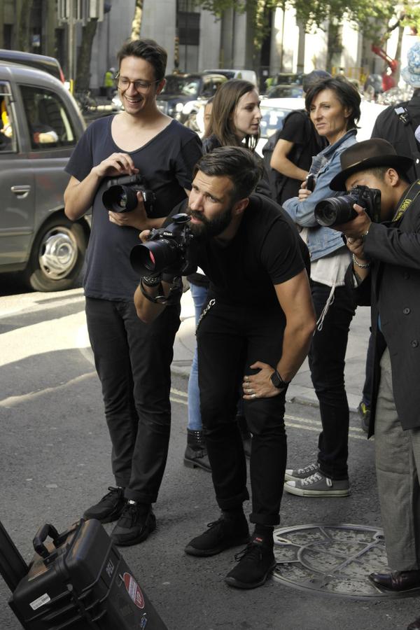 SALVILIVIO's tweet photo. London fashion week 'kick off' at #SomersetHouse .Snap shot of photographers.Who or what are they looking at? #lfwk http://t.co/WPTc58KYRQ