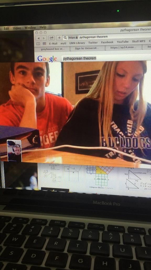 BradNeums's tweet image. This is how my afternoon is going #GeometryHomework