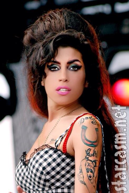 Happy Birthday Amy Winehouse :( 