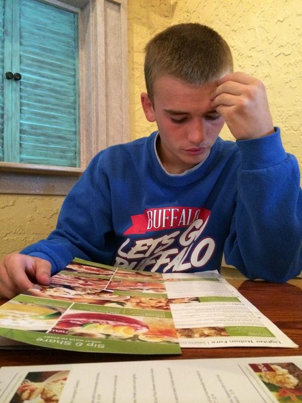 Kaitlyn_Harder's tweet photo. Olive Garden ft bæ http://t.co/VDNRKbdBYv