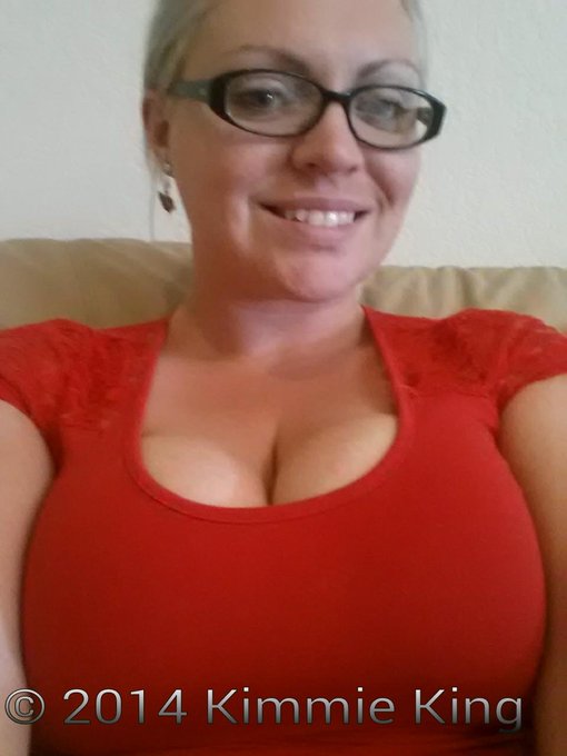 My game day look. It was hard to get those warlocks in the pic too http://t.co/Cqd6OYazIO<a href="/tag/nofilter"class="tags"><span>#nofilter</span></a><a href="/tag/sneakpeek"class="tags"><span>#sneakpeek</span></a><a href="/tag/bigtities"class="tags"><span>#bigtities</span></a><a href="/tag/mskimmieking"class="tags"><span>#mskimmieking</span></a>