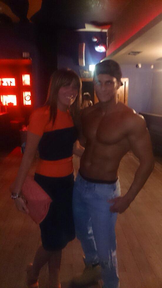haylay42's tweet photo. @TheDreamboys #Newcastle #henweekend http://t.co/xrhLKSDhzj