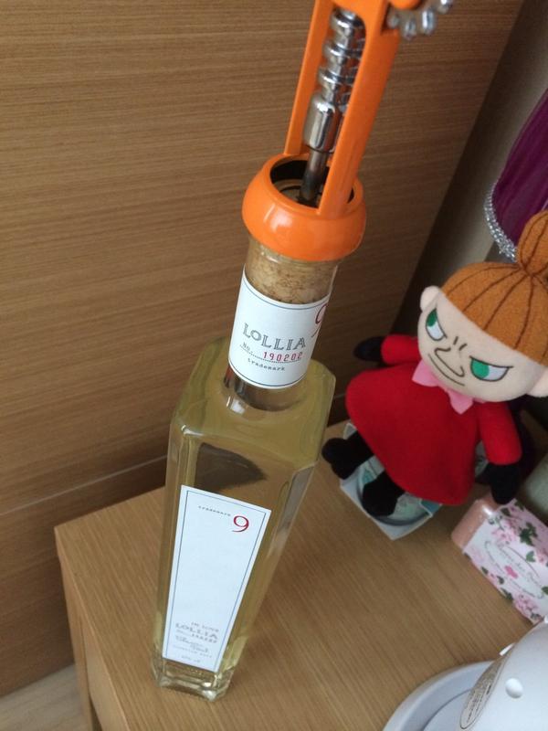 wakoringo's tweet photo. LOLLIAのバブルバス。ワインみたいで可愛いー❤️
早速いれてみよー❤️ http://t.co/aEyCFSuva4