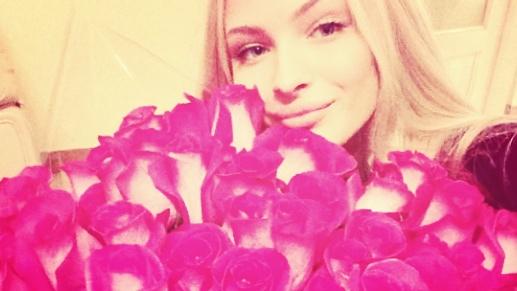 findomnats's tweet photo. Pig sent me flowers.. That's what I like to see! #paypig #femdom #cashcow #mistress #spoilme #financialdomination http://t.co/96kLkQNpY8