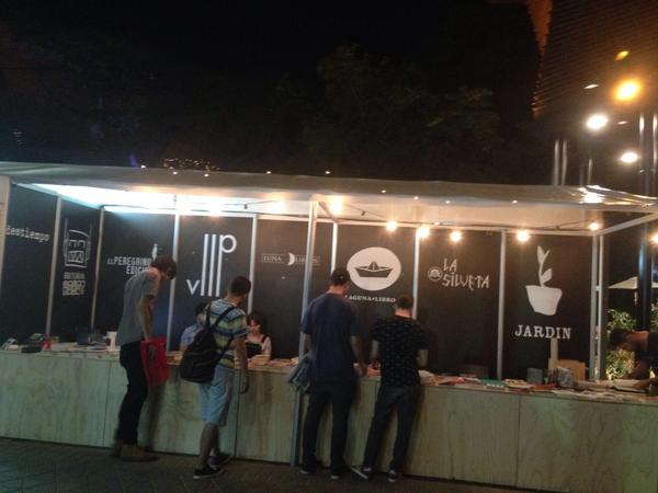 Luna_Libros's tweet photo. @FiestaLibro hasta 21 de sep. con @lagunalibros @lasilueta @elperegrinoed @editorialrobot @Destiempolibros @jardinpub http://t.co/M291EujrNZ