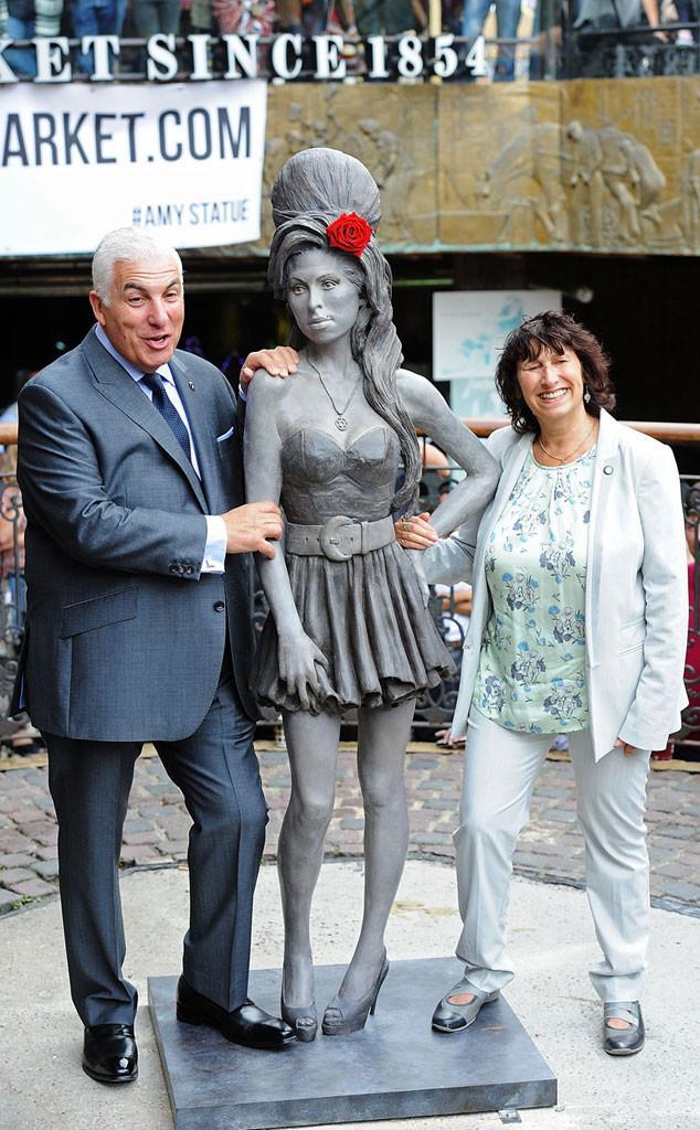 Im so happy they did this for Amy Winehouse. Happy birthday beautiful 