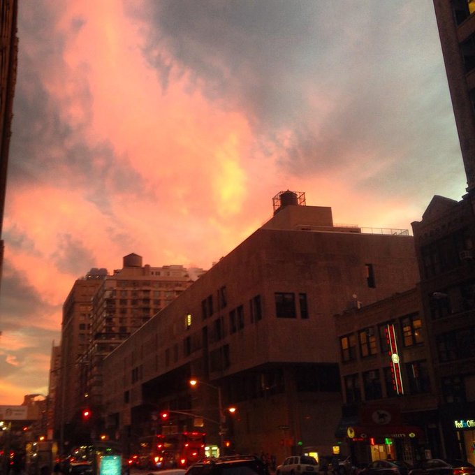 Bet I was the only person that took a picture of the sunset tonight. #sunset #nyc http://t.co/Prxi4o<a href="/tag/nyc"class="tags"><span>#nyc</span></a><a href="/tag/sunset"class="tags"><span>#sunset</span></a>
