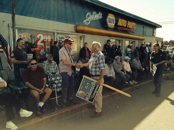AmandaRudd2's tweet photo. #ArtRobinson #ForOregon at the annual Bandon Cranberry Festival Parade this Saturday. http://t.co/aE3mDRGzUx