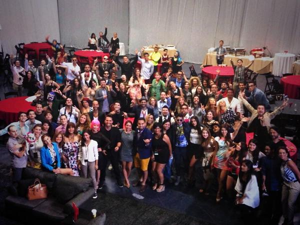 ayanvalle's tweet photo. ¡Gracias! Thank you! @LatinWENews @Luisbalaguer @elinfluencer @Telemundo @ElArtistaTV #YSEA http://t.co/5OBoSQNbqS