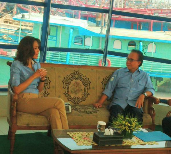 Bersama <a href="/andinieffendi/">Andini Effendi</a> utk acara Suara Anda <a href="/Metro_TV/">METRO TV</a>