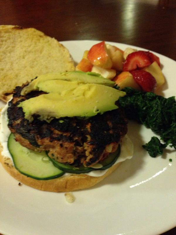 Cali_Kitchen's tweet image. Tonight's dinner included feta-turkey burgers made with homemade tzatziki sauce topped with avocado!