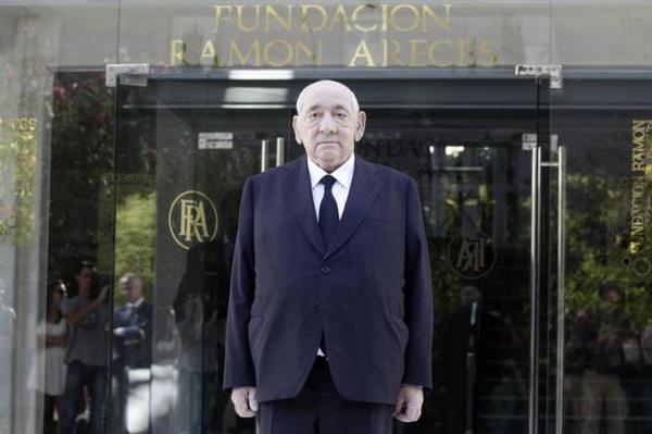 elmundoes's tweet photo. Isidoro Álvarez, el hombre que hizo grande a El Corte Inglés. Lo explica @carlossegovia_ http://t.co/vJKPXIpXxg http://t.co/7zpj4lLQZY