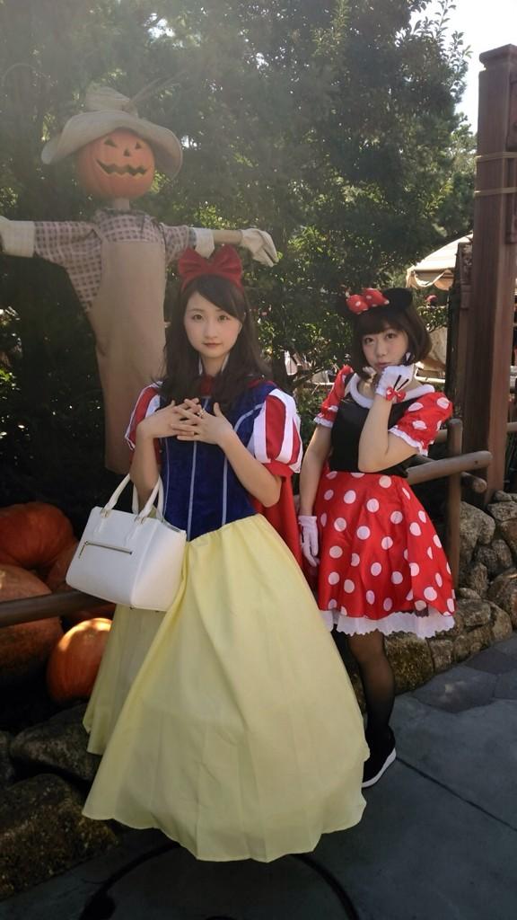 秋奈 Twitterren 昨日は友達と一緒に ディズニーハロウィンに行ってきました 秋奈は 白雪姫の仮装をして行ったのですが すっごくすっごく楽しかったです 16時間くらいいました 笑 仮装してディズニーは初めてで ワクワクドキドキしました Http