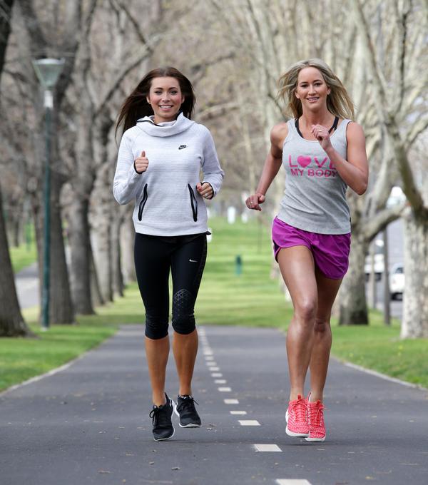 mXsportology's tweet photo. Blogger Rozaria Russian &amp; author Hayley Roper race to get a copy of her new book in @mx! @LoveMyBodyHR @taubheraldsun http://t.co/e8LS4bD8Q7