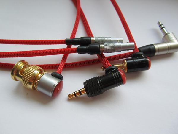 Stuart_LScables's tweet image. Red Epic TC and evo wireless link cables. They do 4k.