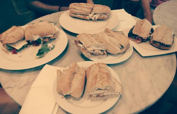 neryglez92's tweet photo. Gordiiiitasss!! @ZuriOlea @Criis_Martinn @andrea3fdz #aran http://t.co/bQl9dmhkmp
