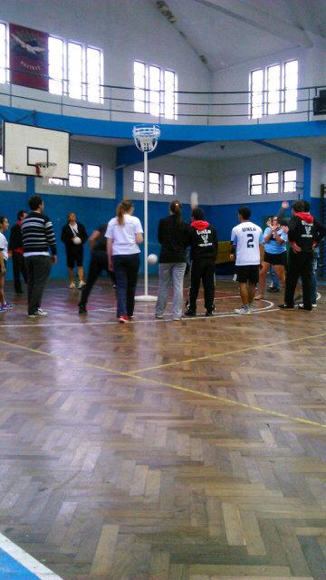 Olimpiadas Unlu en San Fer. Exhibicion de #Cestoball y despues les enseñamos el deporte a la delegación de Chivilcoy!