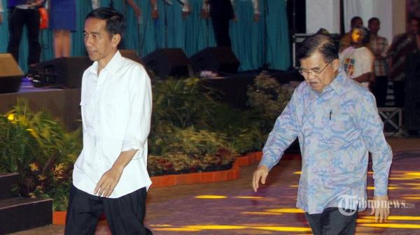 KABINET Jokowi-JK Berisi 18 Profesional dan 16 Kader Partai - goo.gl/pdRm9Z via <a href="/tribunnews/">Tribunnews.com</a>