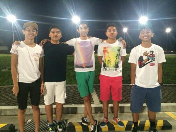 delmundoangelo's tweet photo. NLEX boys. @CarloValdez_ @martinjomic #butch #inton hahaha http://t.co/K7aNcDV2BS