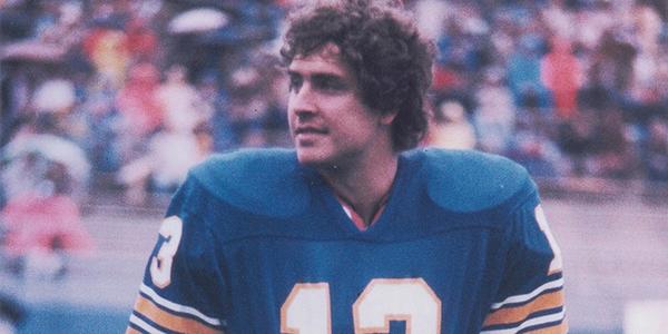 Pitt_FB's tweet image. Happy Birthday to #Pitt legend and Hall of Famer @DanMarino